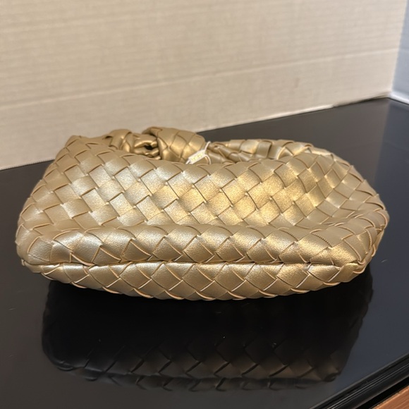 Urban Expressions Gold Tracy Woven Clutch Vegan Material Designer Inspired NWT - Picture 5 of 10